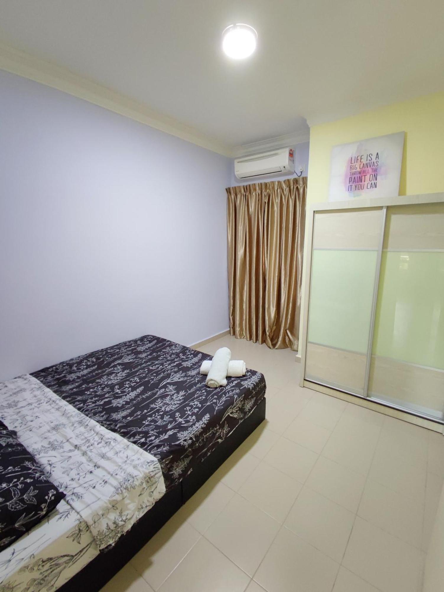 Jojo Homestay Tiara Residence Desaru Buitenkant foto
